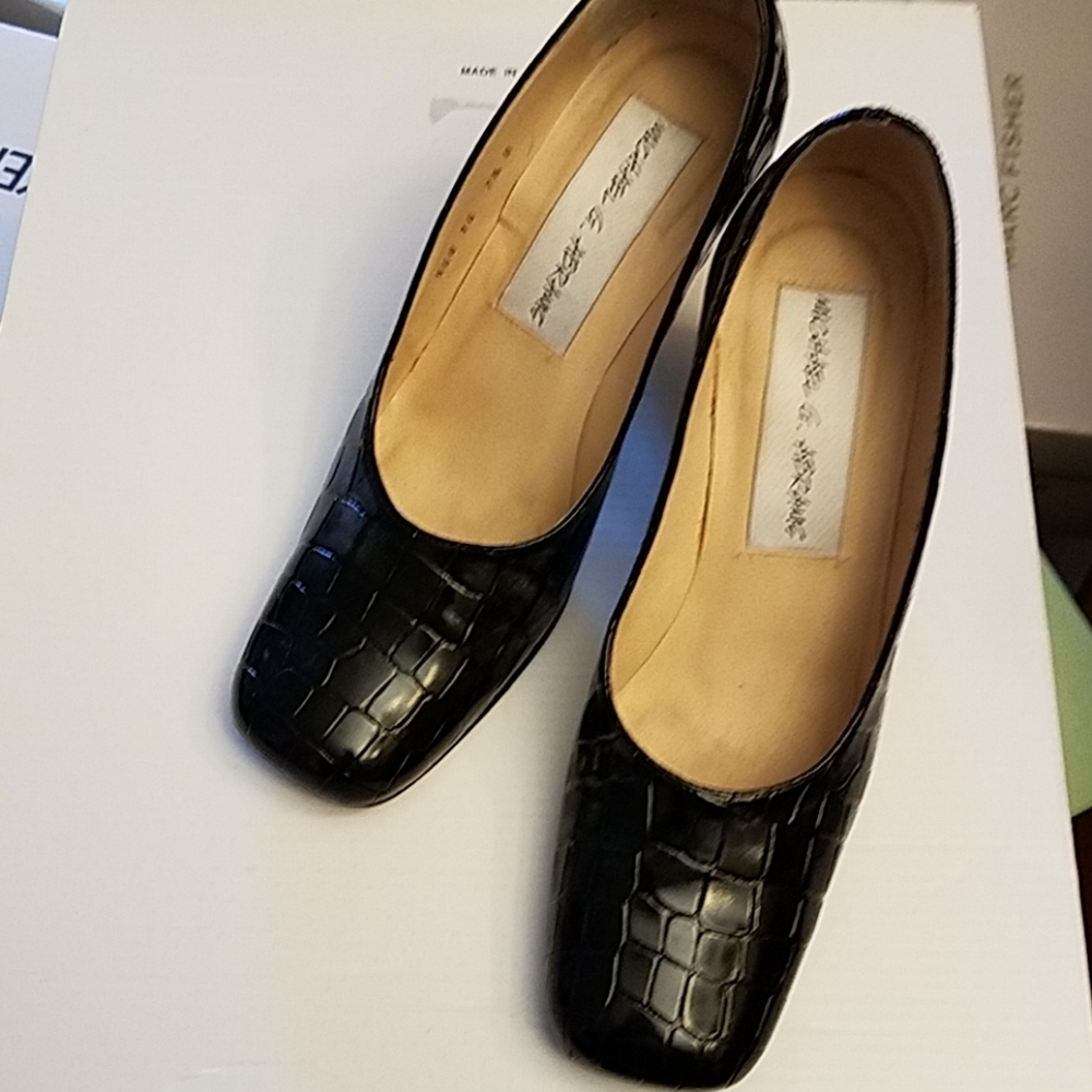 Michael Abrams pumps
